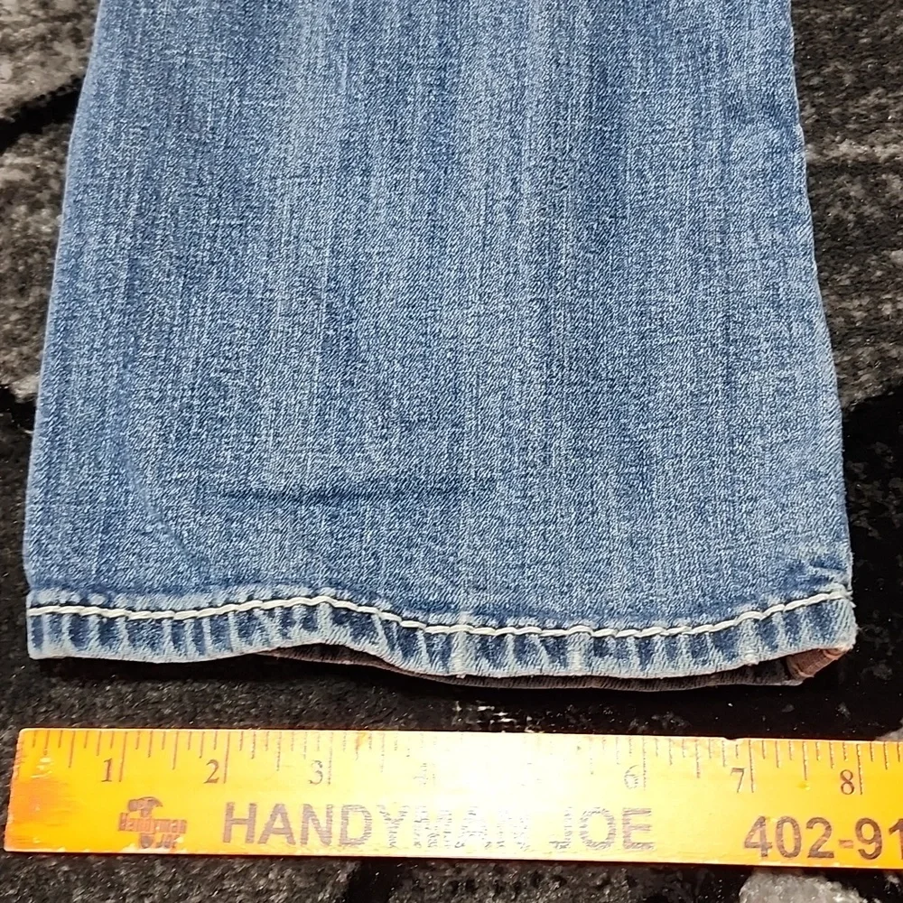 ROCK REVIVAL JARROW EMBROIDERED FLEUR-DE-LIS  FAUX-FLAP BOOT-LEG DENIM JEAN - Picture 8 of 15